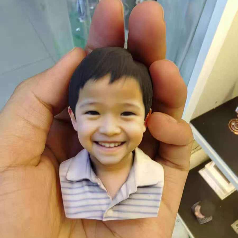 Customize 3D portraits of your loved ones