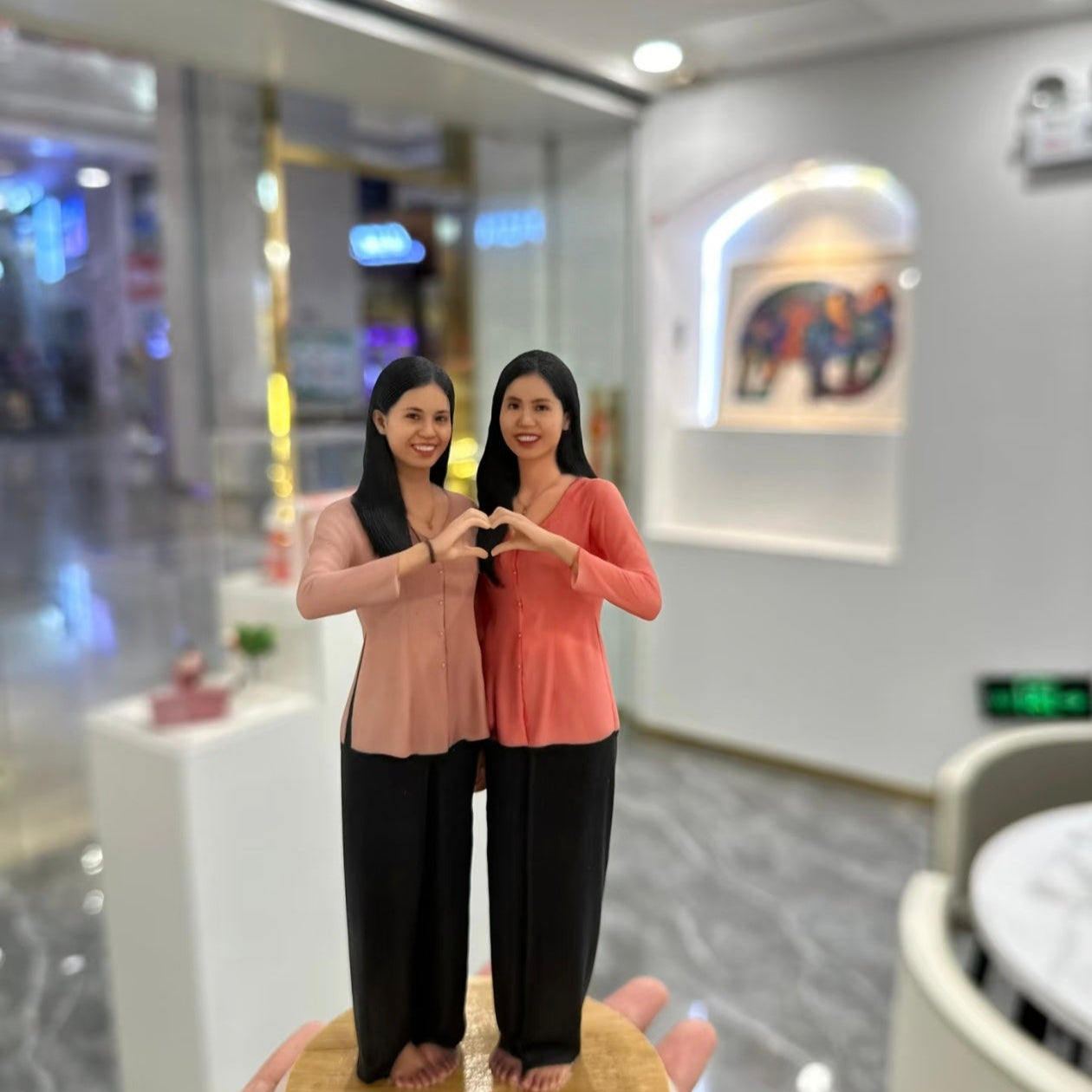 Customize 3D portraits of your loved ones
